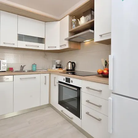 Apartment Gorgeous In Vrsi-mulo With Wifi