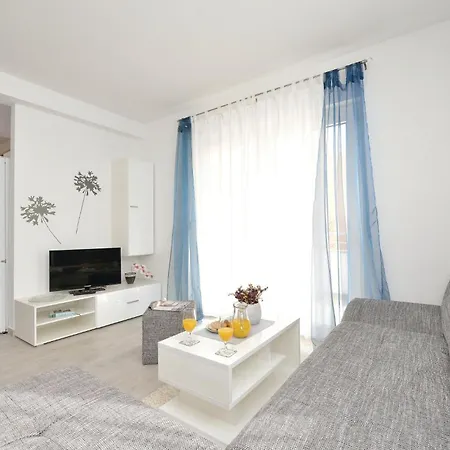 Apartment Gorgeous In Vrsi-mulo With Wifi Vrsi